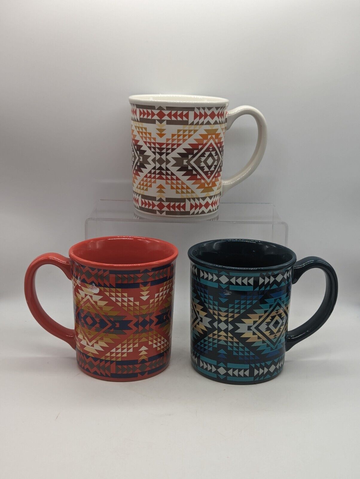 Set of 3 Pendleton Woolen Mills Mugs, Smith Rock Native American Rug Patterns 