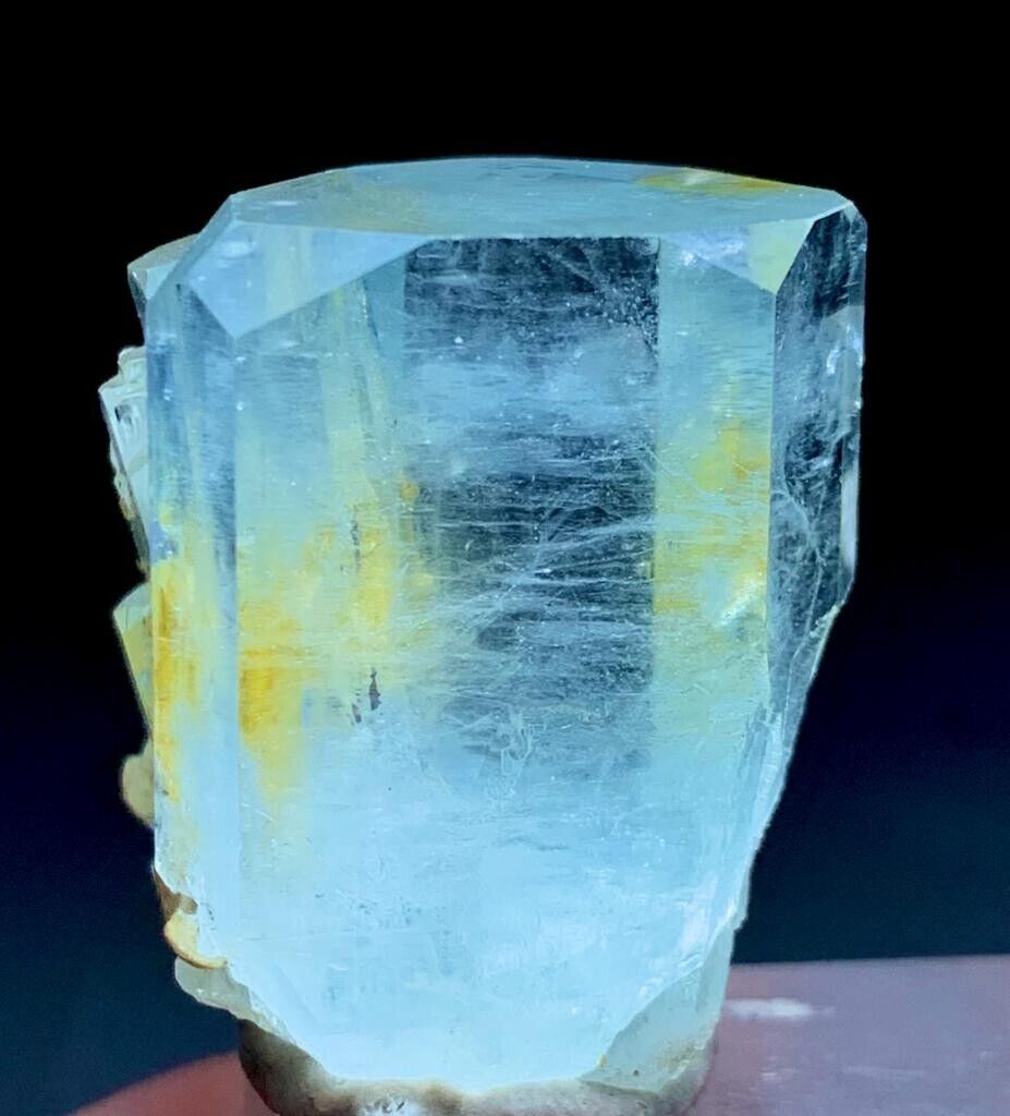 188 Carat aquamarine Crystal Specimen from Pakistan