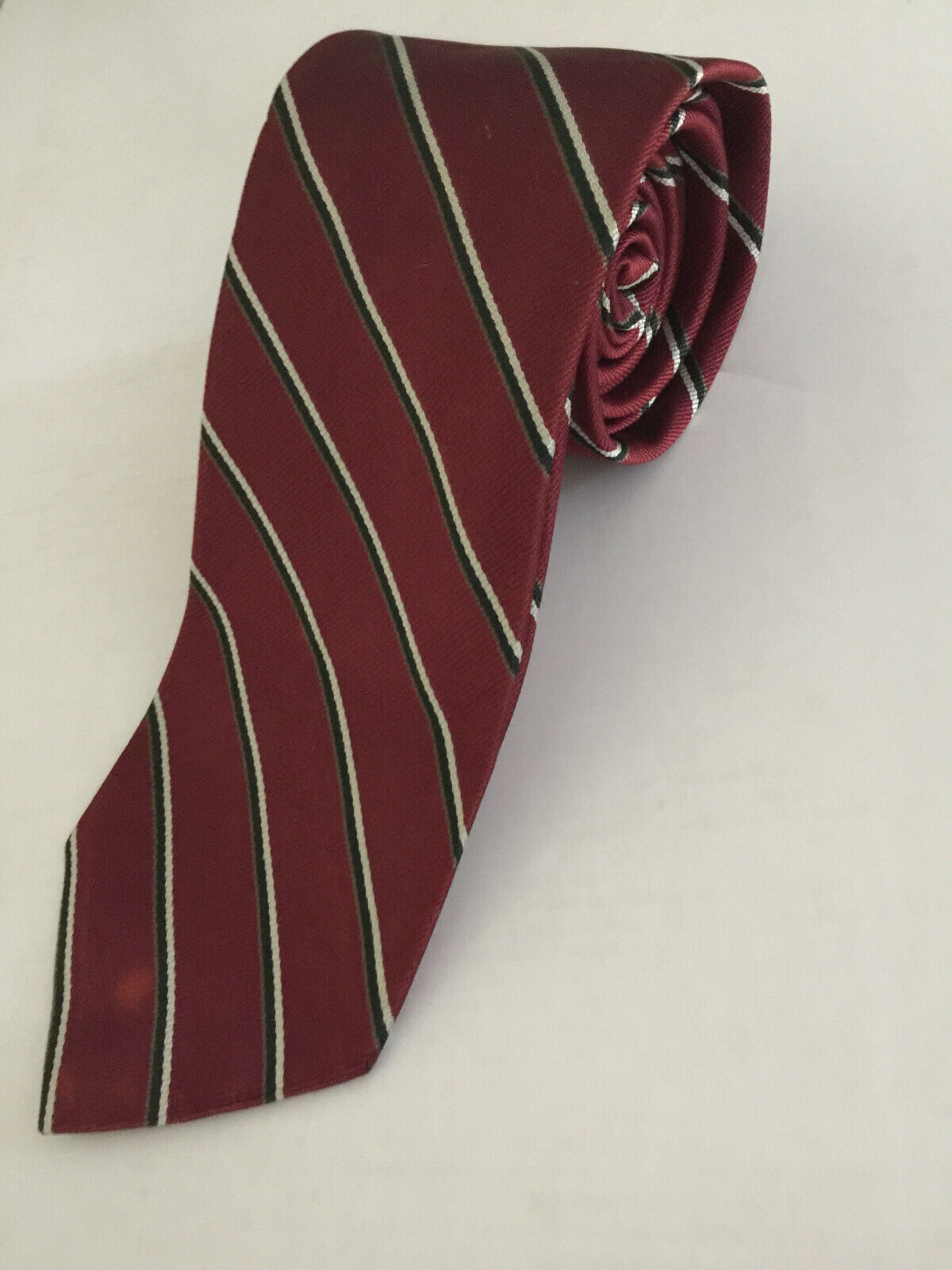 Brooks Brothers all silk Tie -- stripe in red 3\