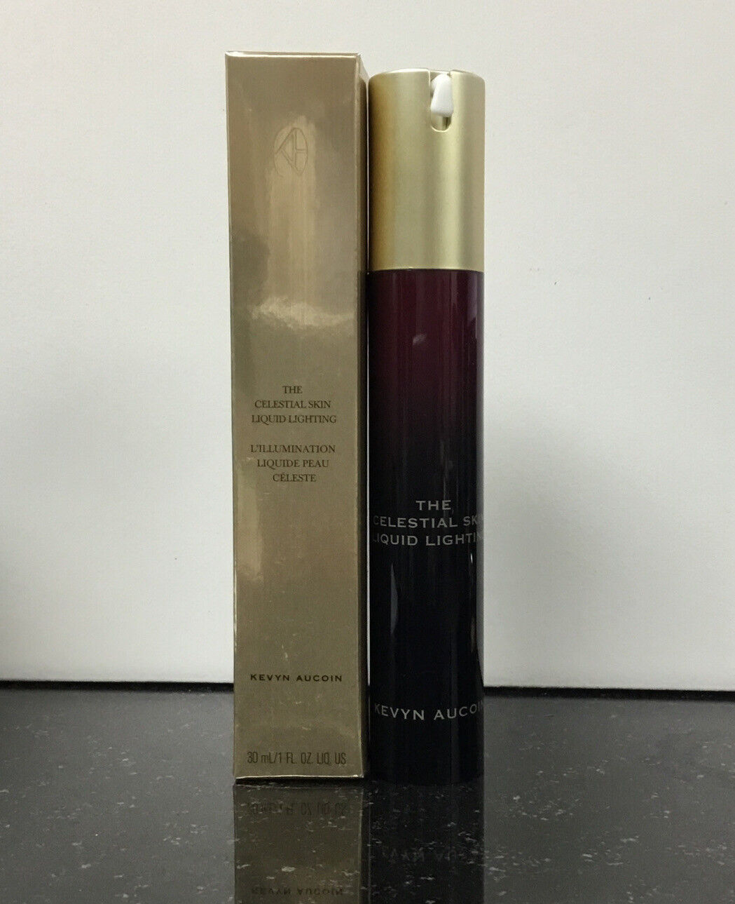 NEW IN BOX KEVYN AUCOIN THE CELESTIAL SKIN LIQUID LIGHTING - CANDLELIGHT