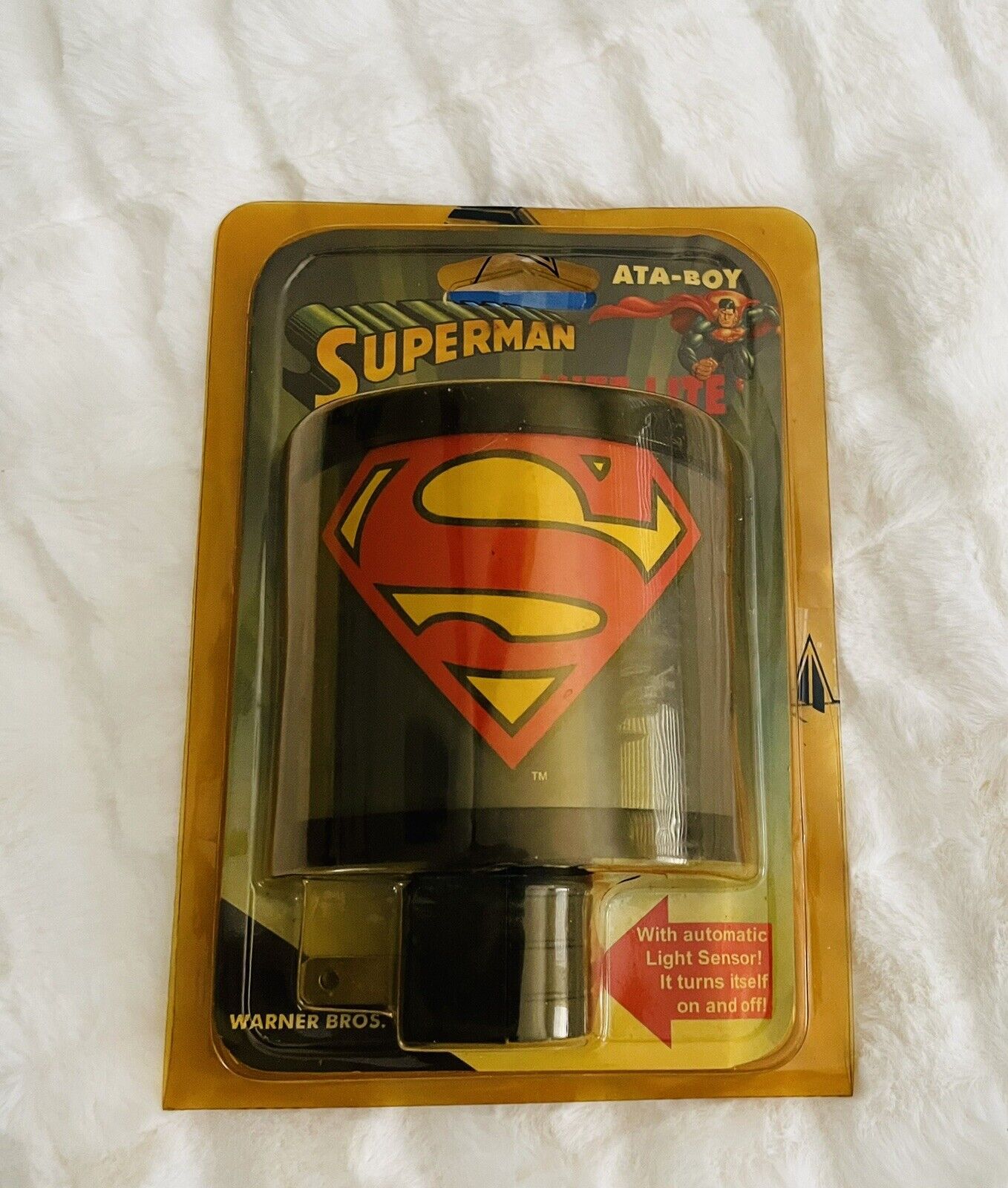 DC Comics Superman Chest Logo WB- Light Sensor-NEW In The Package-CC