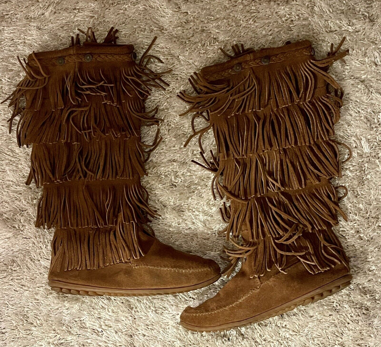 MINNETONKA Fringe MOCCASIN BOOTS 5 LAYER FRINGED SIZE 9 Brown LEATHER Women’s