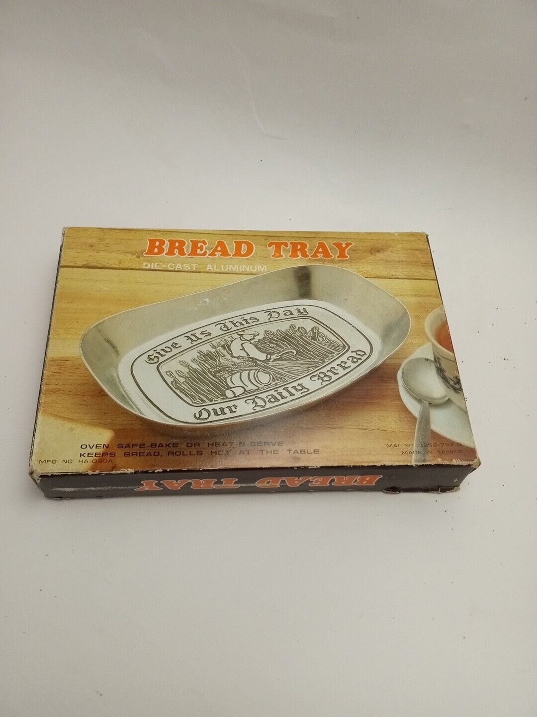 Vintage Our Daily Bread Hand Cast Aluminum Baking Serving Tray NEW Open Box