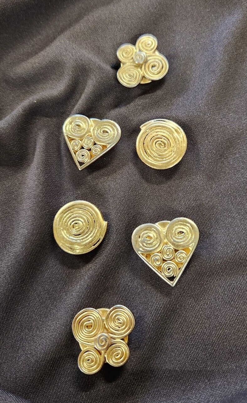 Vintage The Limited Snap Open Gold Heart Swirls Button Covers Card of 6