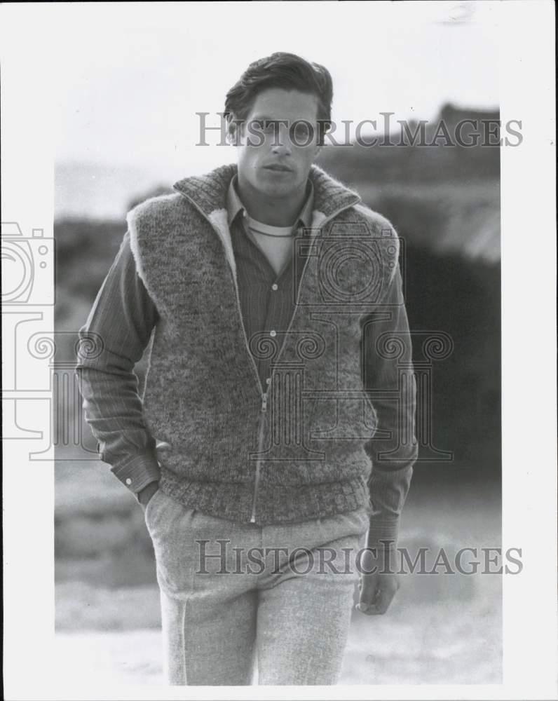 1979 Press Photo A model wears Yves Saint Laurent\'s bulky wool vest sweater