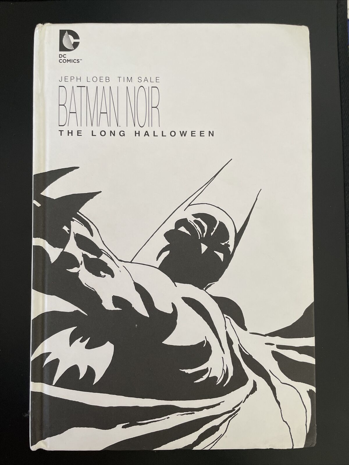 Batman Noir The Long Halloween HC Deluxe Edition DC Hardcover Jeph Loeb Tim Sale