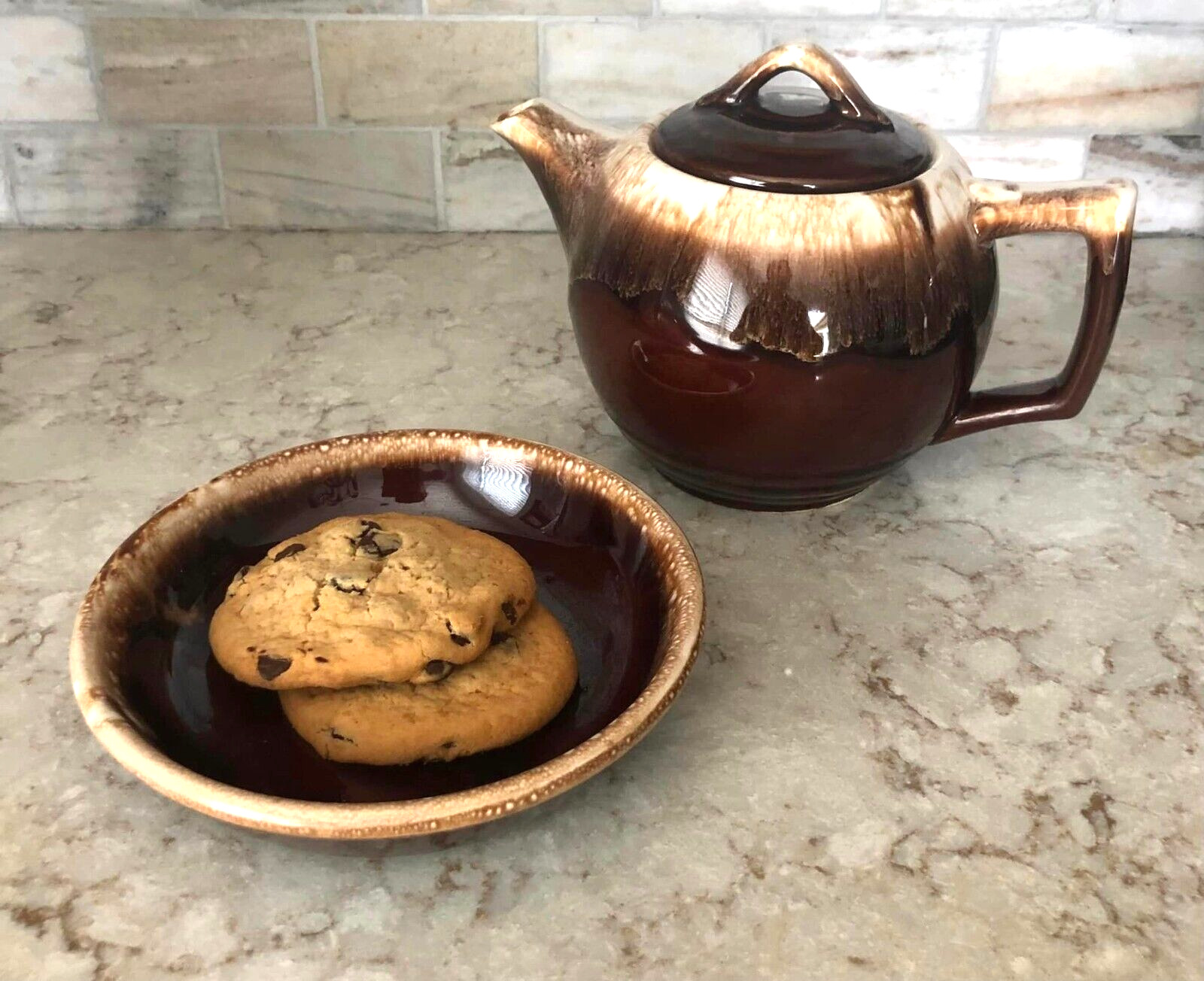 Mc Coy Brown Drip Glaze #7088 Tea Pot / Lid and Dessert Bowl set