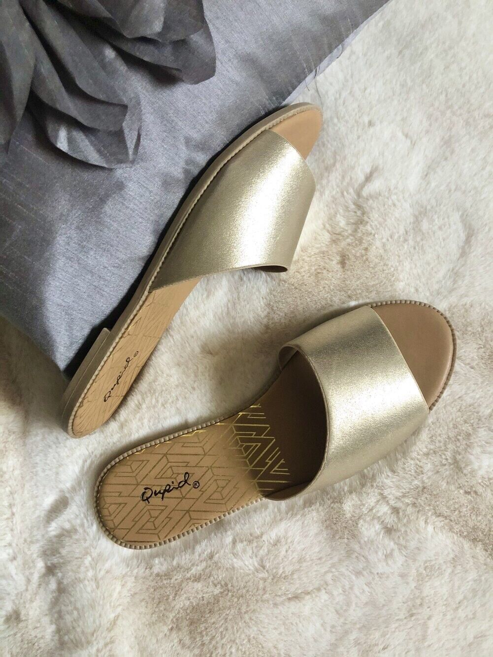NWB Qupid Gold Single Strap Slide On Sandals Size 8