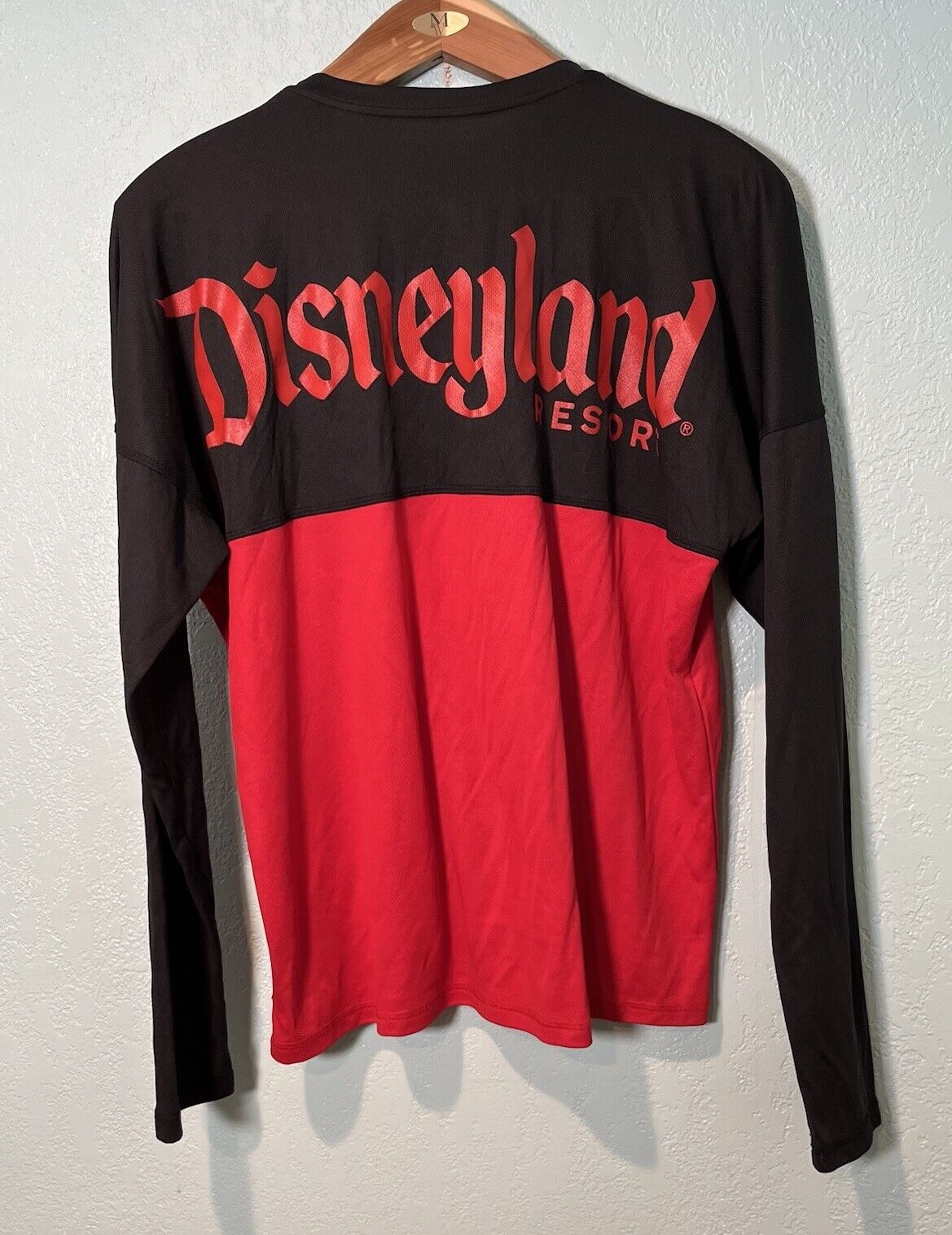 Disneyland Resort Black Red Spirit Jersey Shirt Wicking Stretch Adult Size 2XL