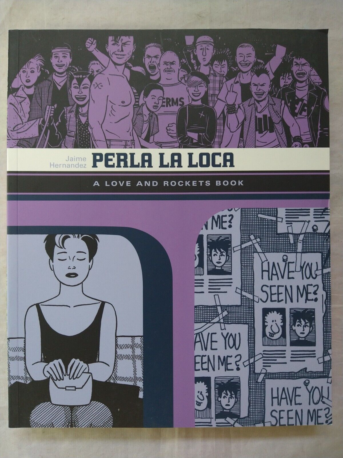 Perla La Loca Paperback Jaime Hernandez A Love and Rockets Book