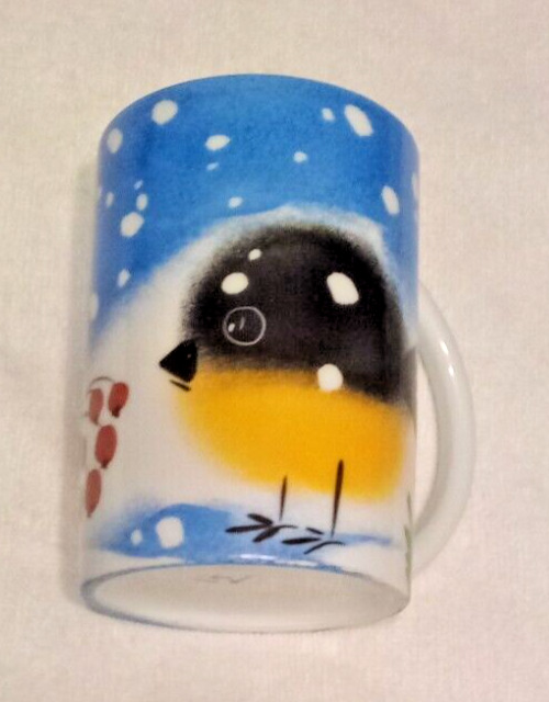 Two Winter Birds Sharing Berries Cartoon Porcelain Coffee Cup Mug  ADORABLE EUC