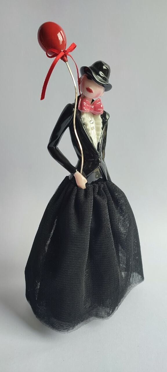 Collectible figurine Lanvin, girl with a balloon, Italy