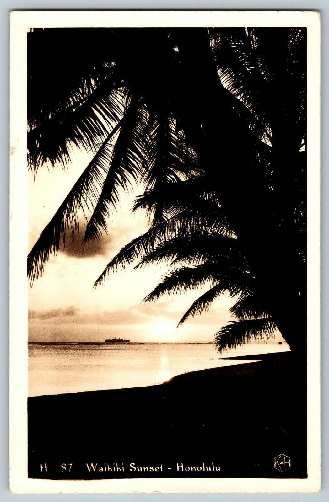RPPC Vintage Postcard - Honolulu, Hawaii - Waikiki Sunset
