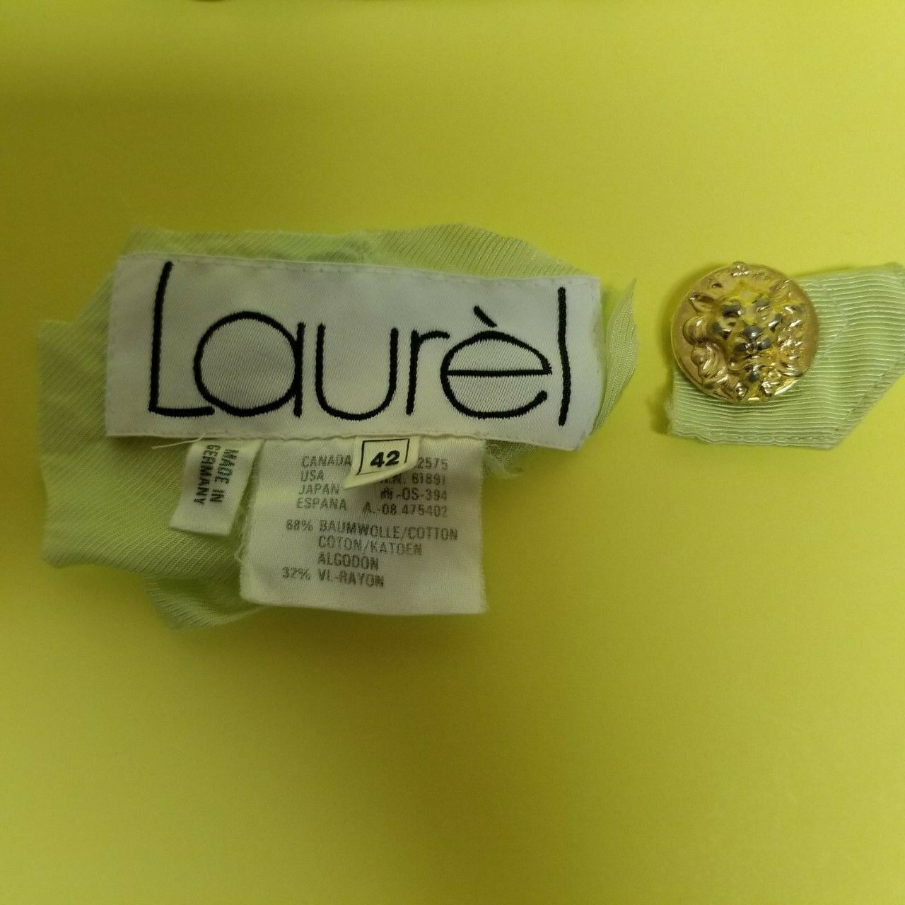Laurel Escada gold Lion Buttons set of 8 vintage 2 part snap fastener rivets