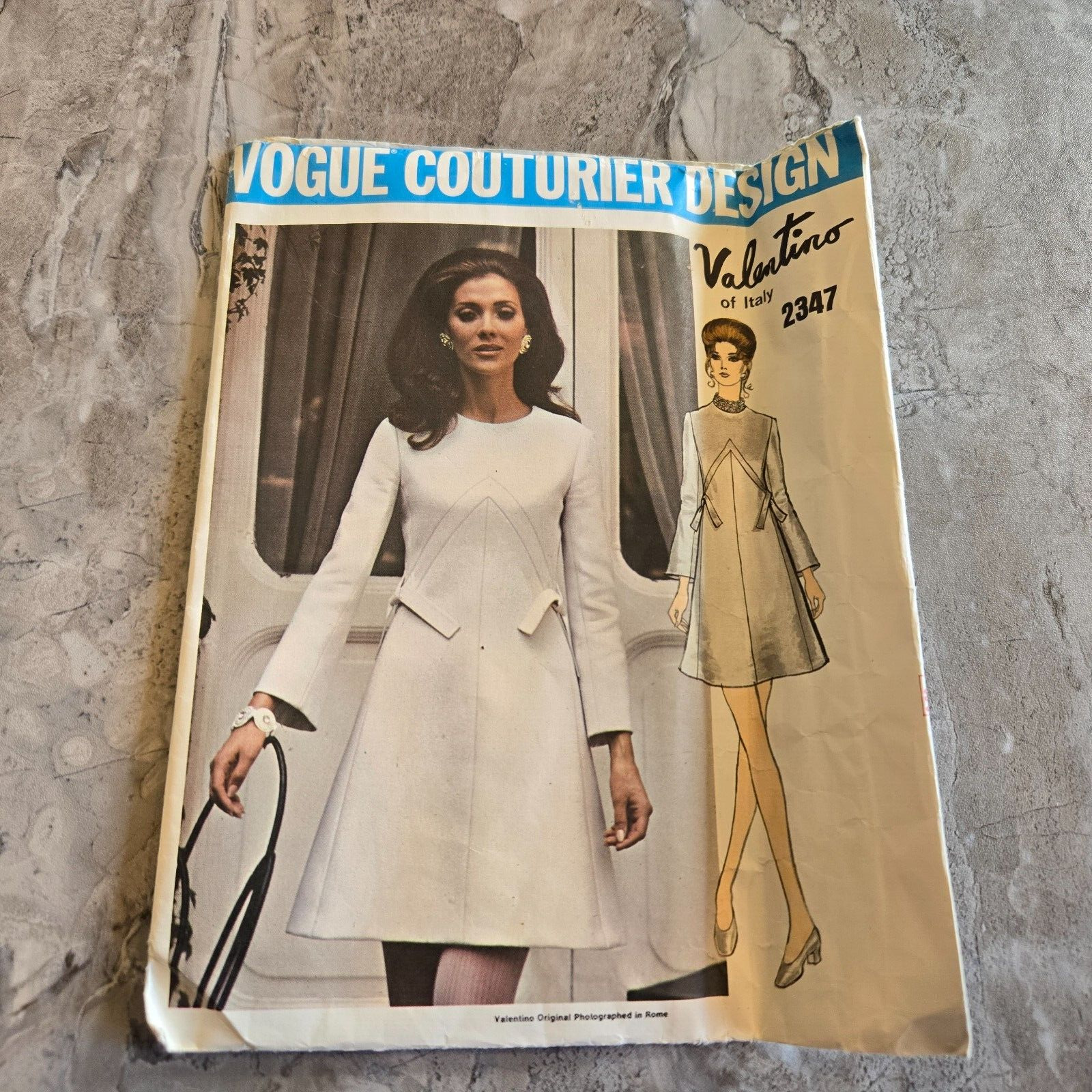 Vintage Vogue Couturier Valentino Design Pattern 2347 Sz 8 w/Dress Label Uncut