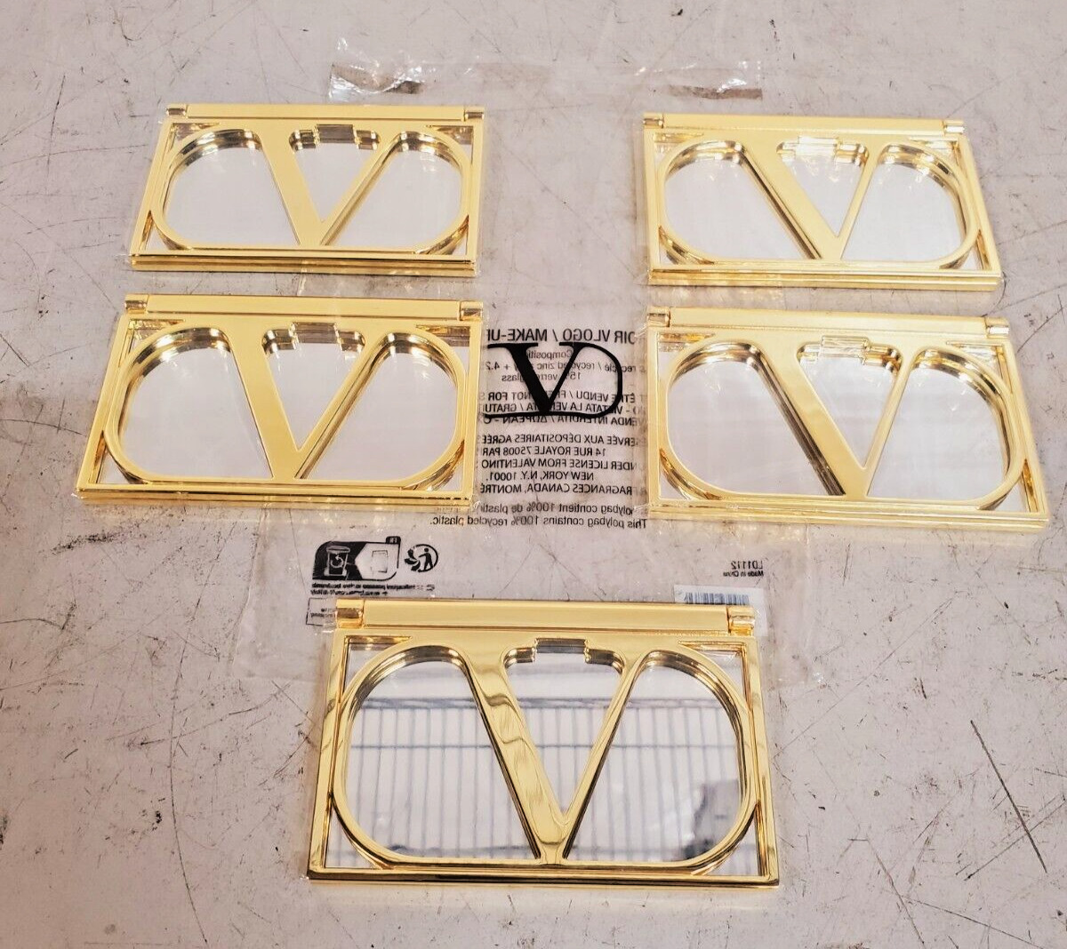 5 Quantity of Valentino Compact Gold Mirrors LD1112 (5Qty)