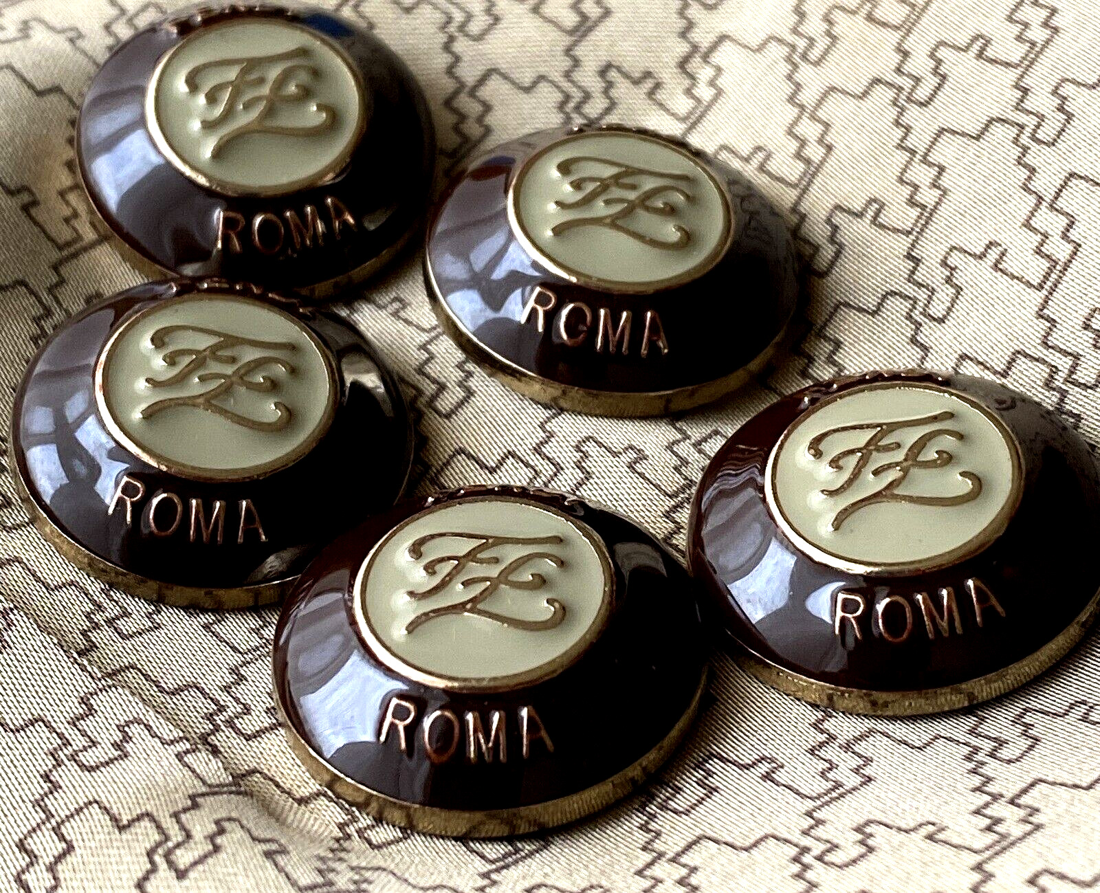 Set of 11 Size 18 mm FENDI logo FF Vintage Buttons 0,71 inch Gold Tone Metal