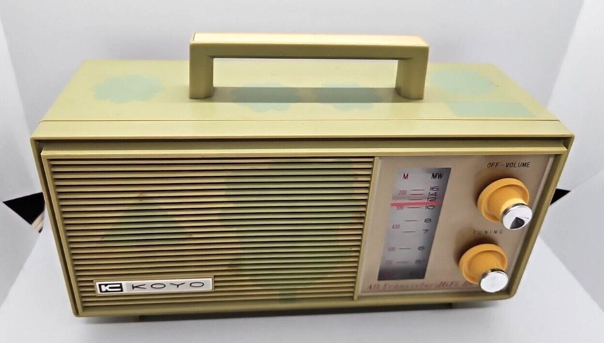 Vintage Koyo All 6 Transistor Radio Made In Japan Portable In Green