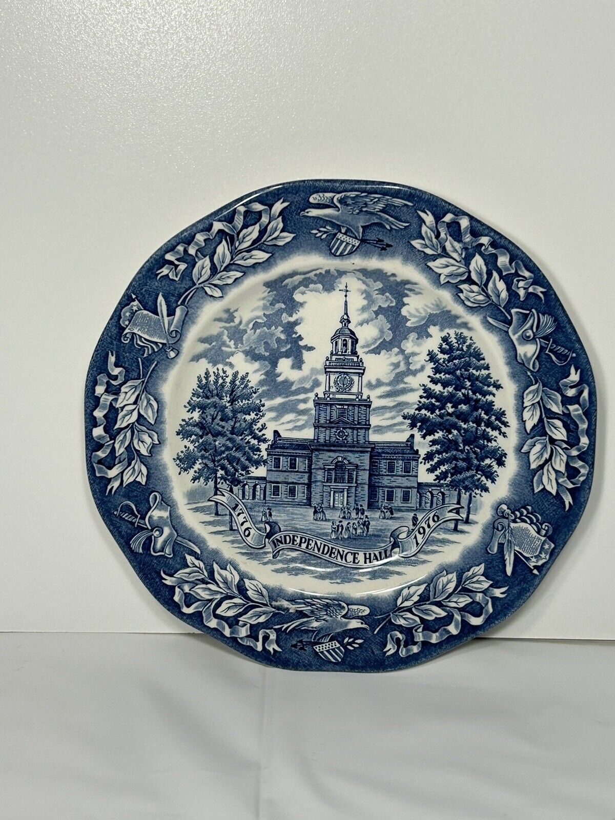 1976 Avon Special Edition Exclusive 4 Representatives Independence Hall Plate