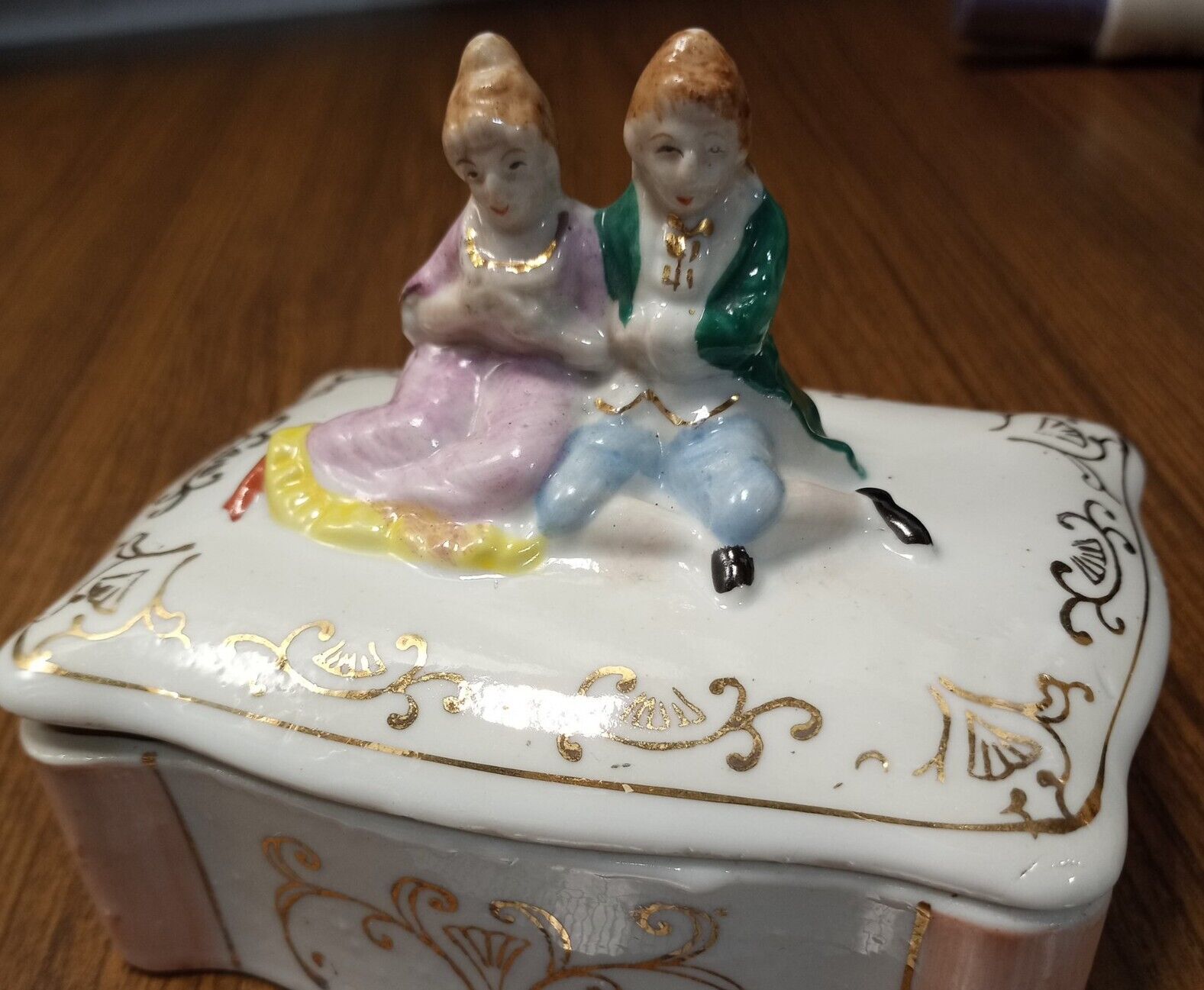 Vintage Porcelain Trinket Box Victorian Courting Couple VGUC 