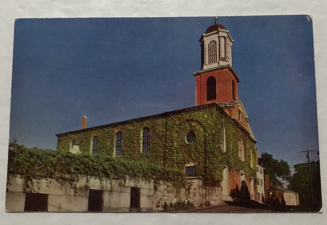 St. John\'s Church, Portsmouth, N.H. Postcard (C2)