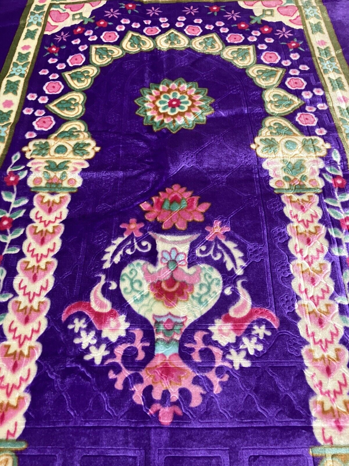 very soft Muslim Prayer Rug 70x110CM Thick And Padded Purple