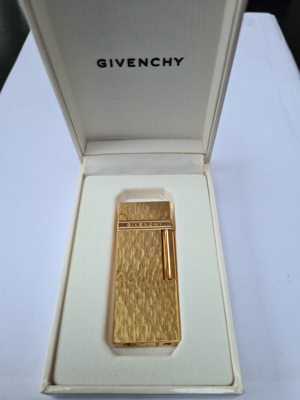🌟🌟🌟 Givenchy Luxury Lighter (Rare) - Own a Piece of History 🌟🌟🌟