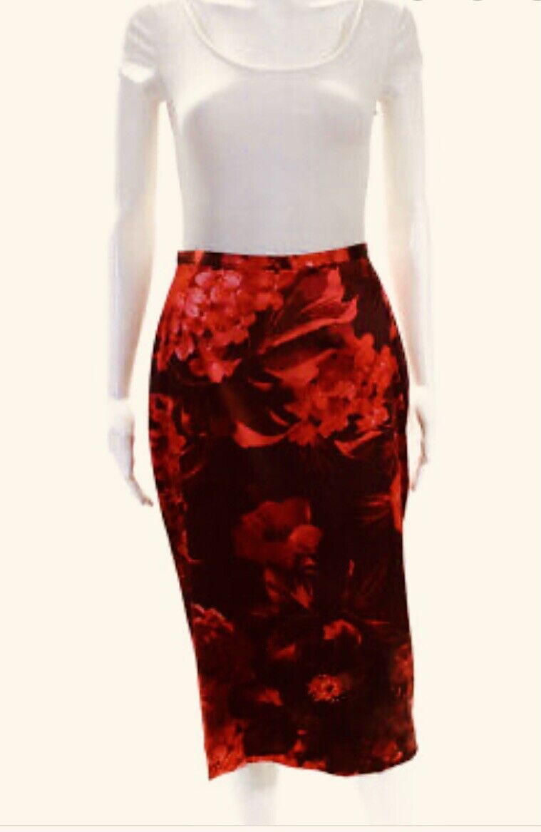 Dolce and Gabbana Red Floral Print Pencil Skirt Size 42
