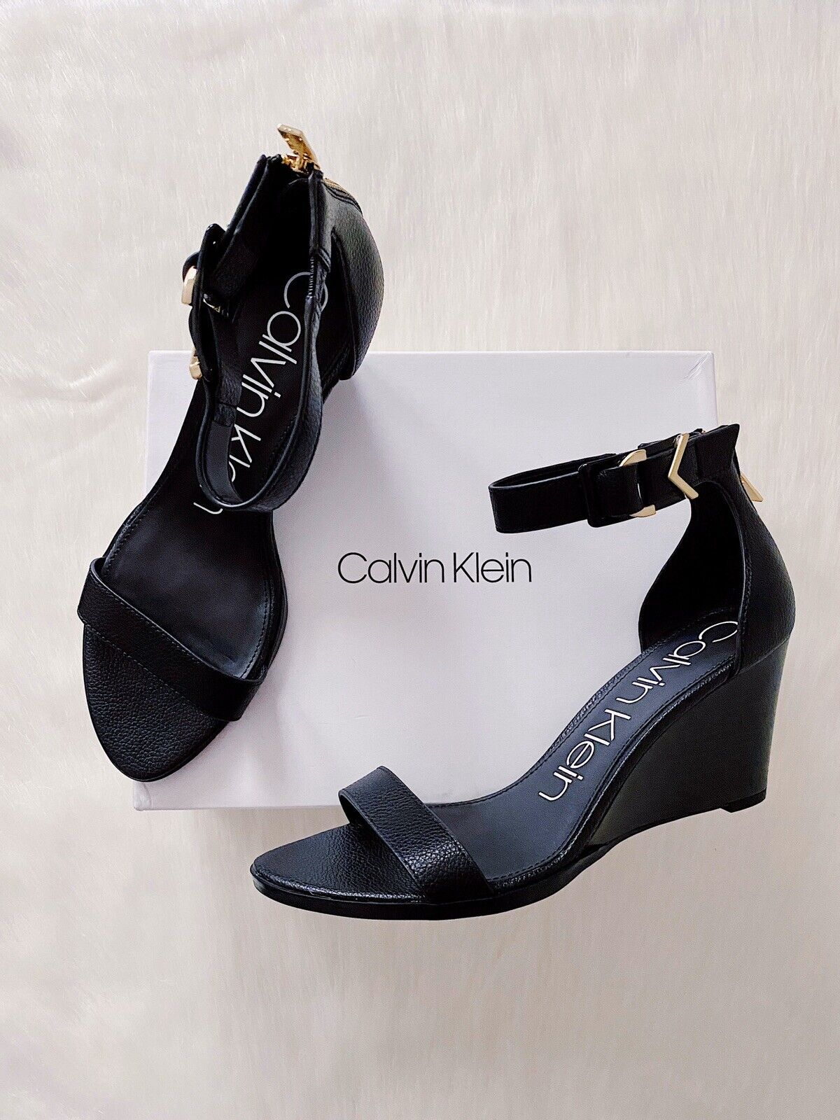 ✨New CALVIN KLEIN Wilhelmina Leather Wedge Sandals Black Womens Size 9.5M $129