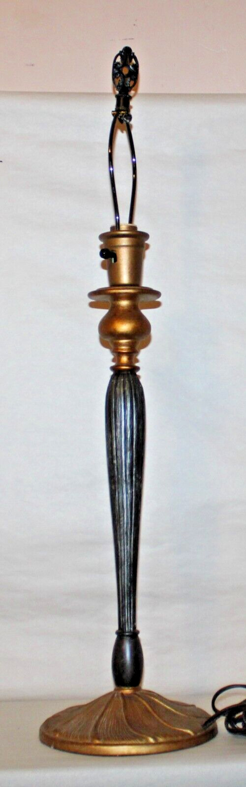 Vintage Table Lamp Slender Elegant Antique Italian Style 31\
