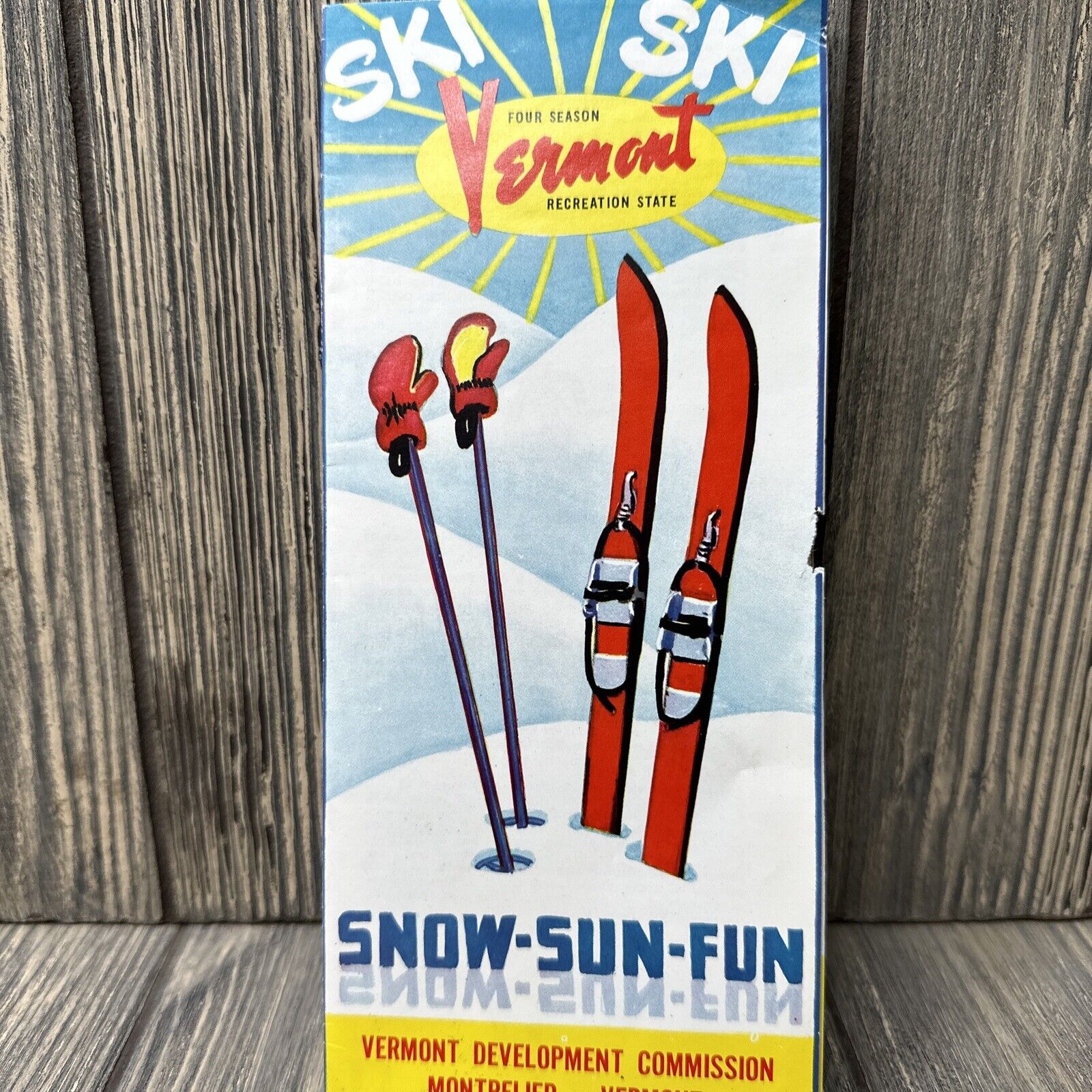 Vintage Ski Vermont Four Season Recreation State Snow Sun Fun Brochure