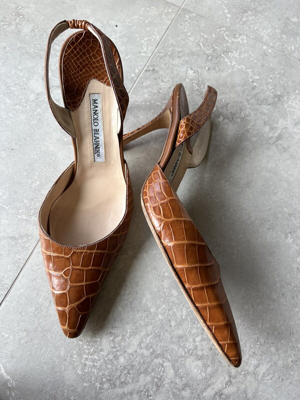 Manolo Blahnik Alligator Crocodile Shoes Heels size 38.5 - 8.5