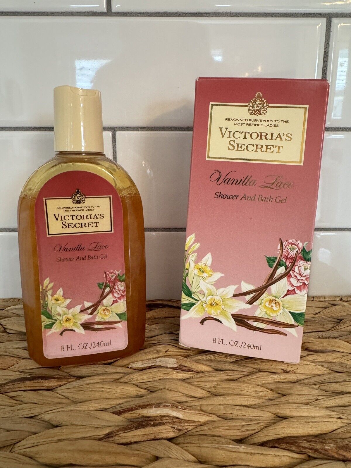 VICTORIA\'S SECRET VANILLA LACE Shower And Bath Gel Body Bath 8.0oz / 240ml VTG