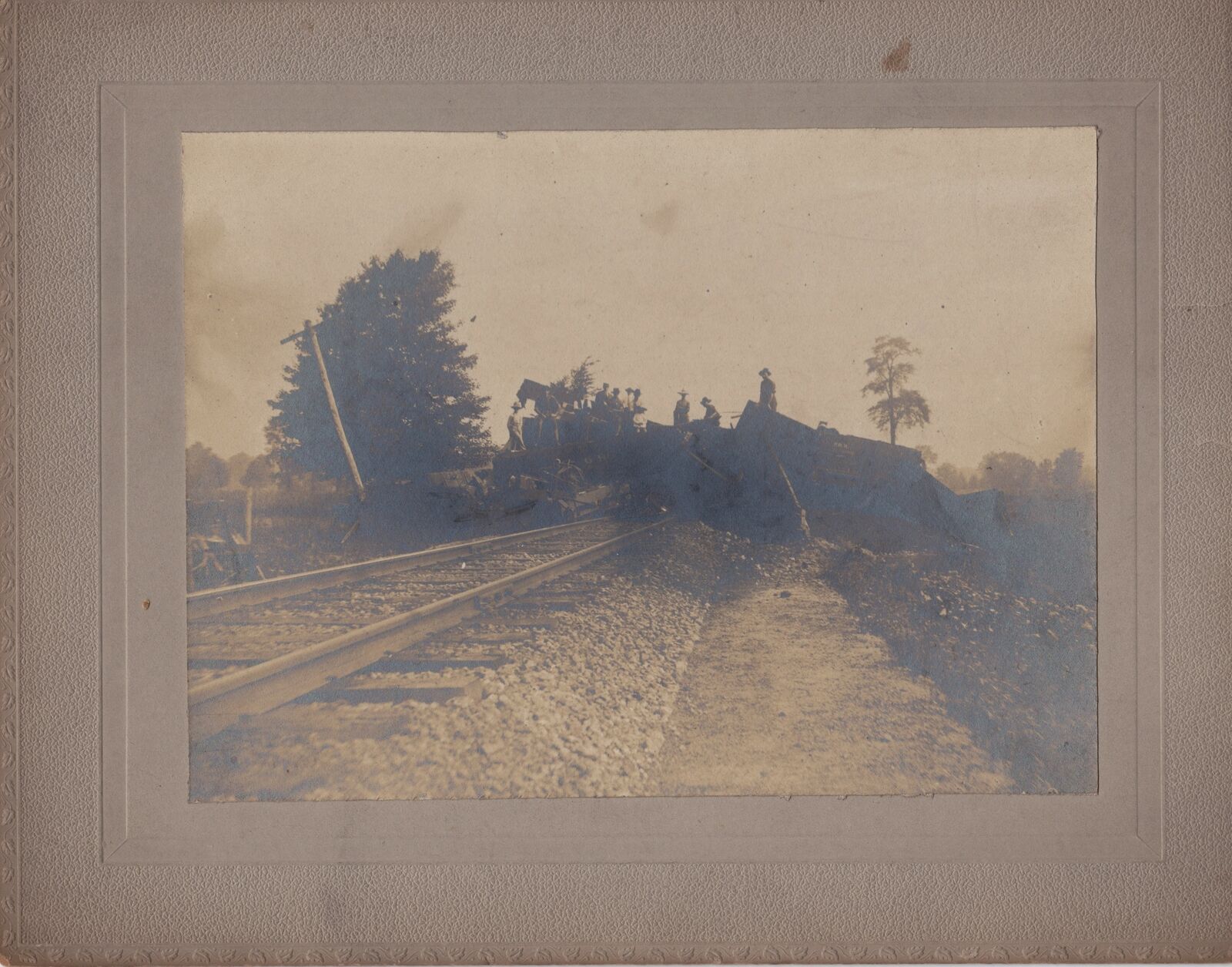 CARD MTG. PHOTO c.1908 Pennsylvania Railroad TRAIN WRECK PRR established 1846 2