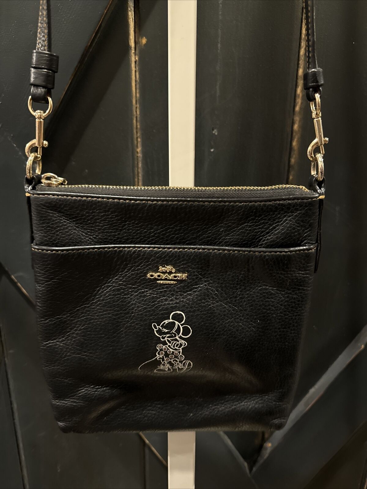Disney x COACH Minnie Mouse Motif Black Leather Crossbody Messenger Bag - EUC