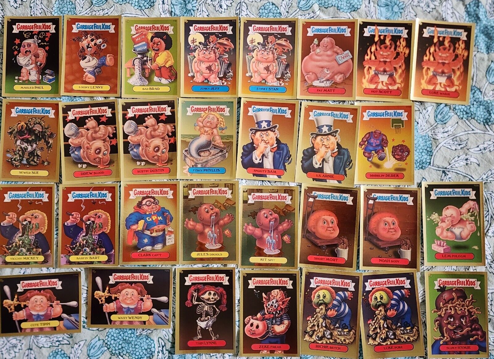 Lot of 22 2003 2004 Gold Foil Garbage Pail Kids Trading Gum Cards Topps 