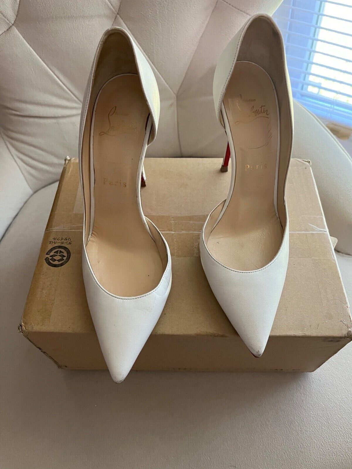 CHRISTIAN LOUBOUTIN IRIZA 100 white leather pointed toe heels shoes size 37