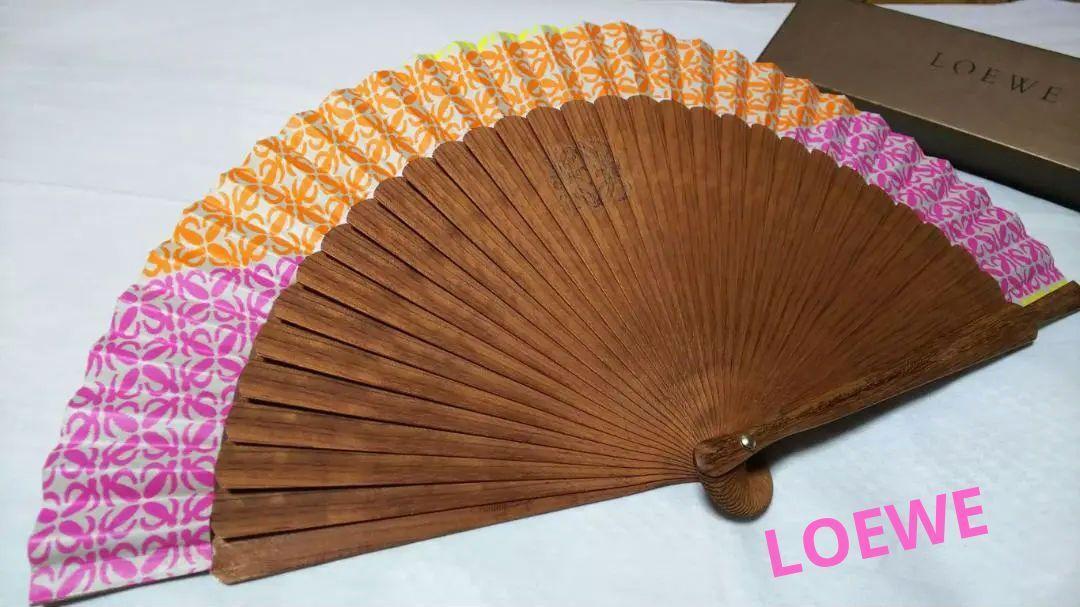 【RARE】LOEWE Folding Fan Anagram Amazona Multicolor Wood Japanese Sensu Authe