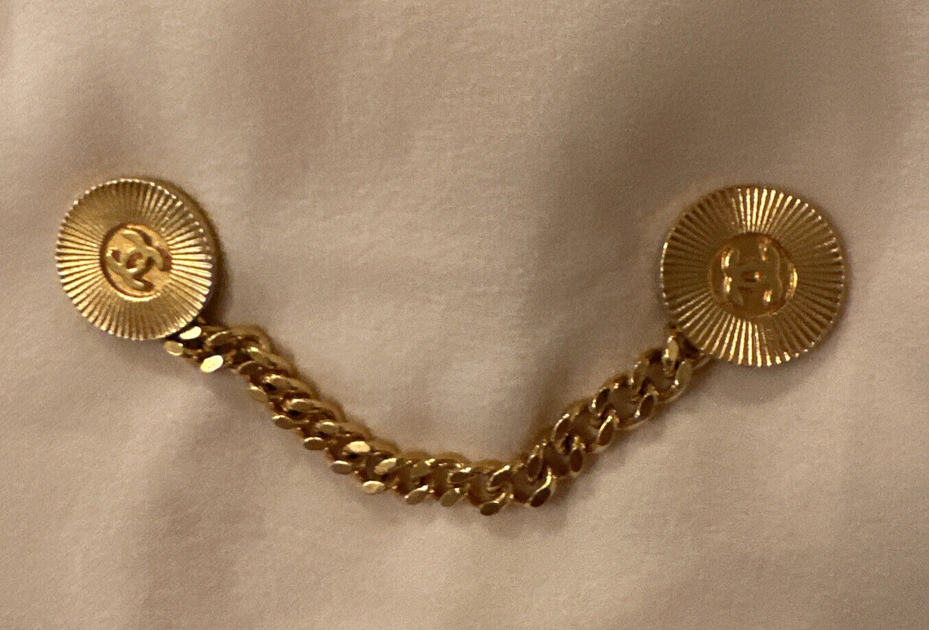 CHANEL CC Logo Two Button With Chain attach RARE 1980’S Authentic