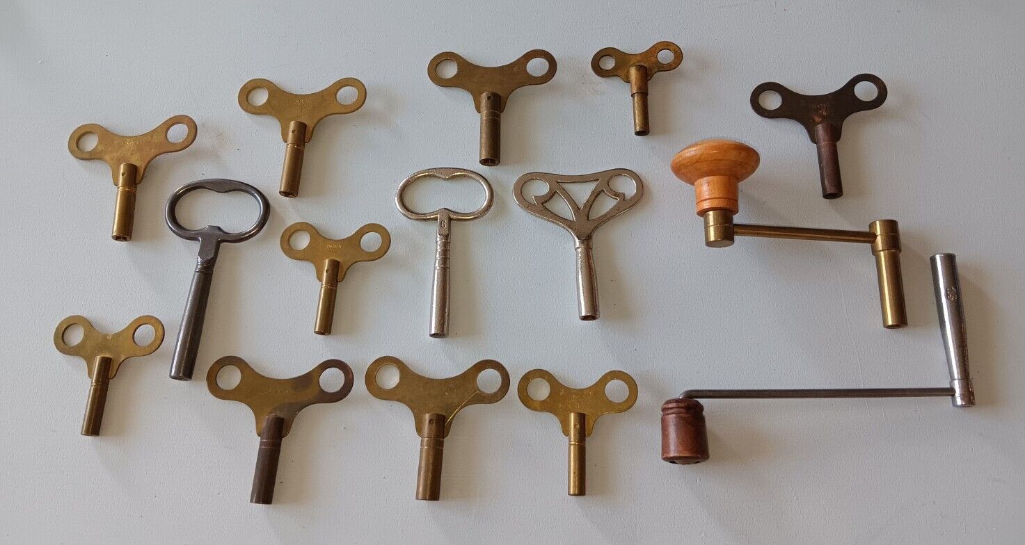 Lot of 15 Antique Brass & Other Clock keys Grandfather hand Crank Variety 