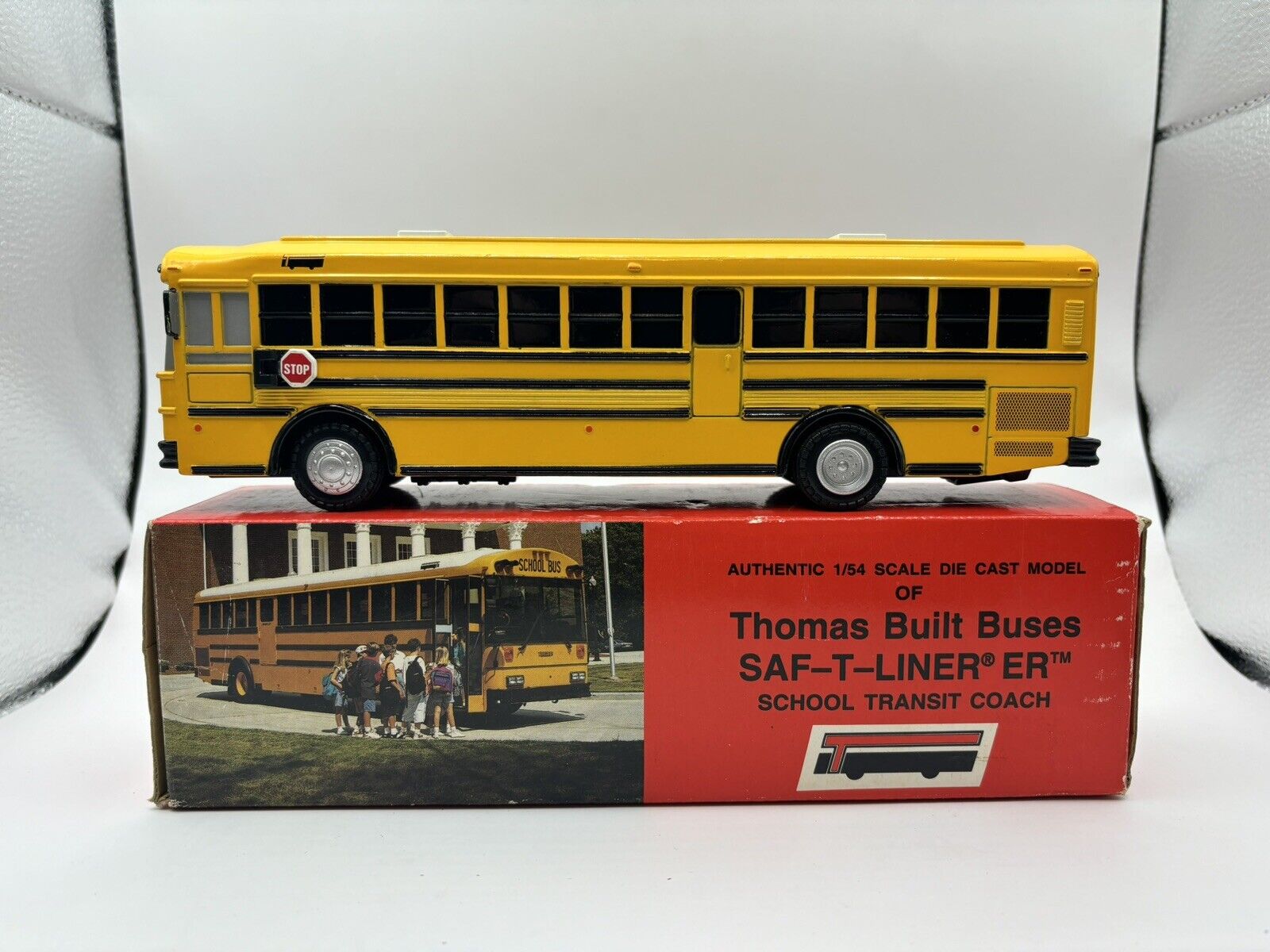 Vintage Thomas Built Buses Saf-t-liner ER School Transit Coach Bus With Box 1/54