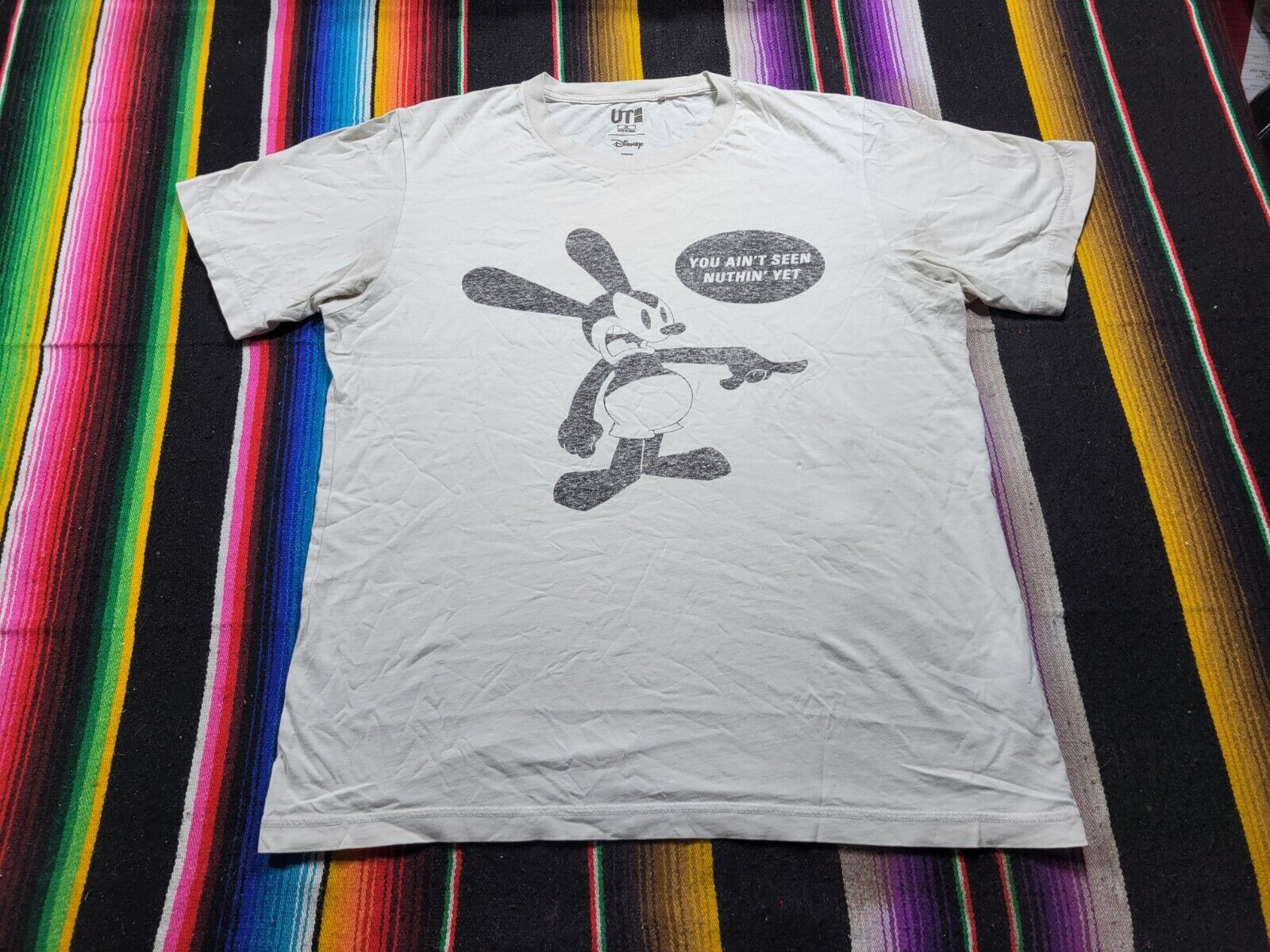 Disney Uniqlo Oswald The Lucky Rabbit T-Shirt Size Medium 20x25