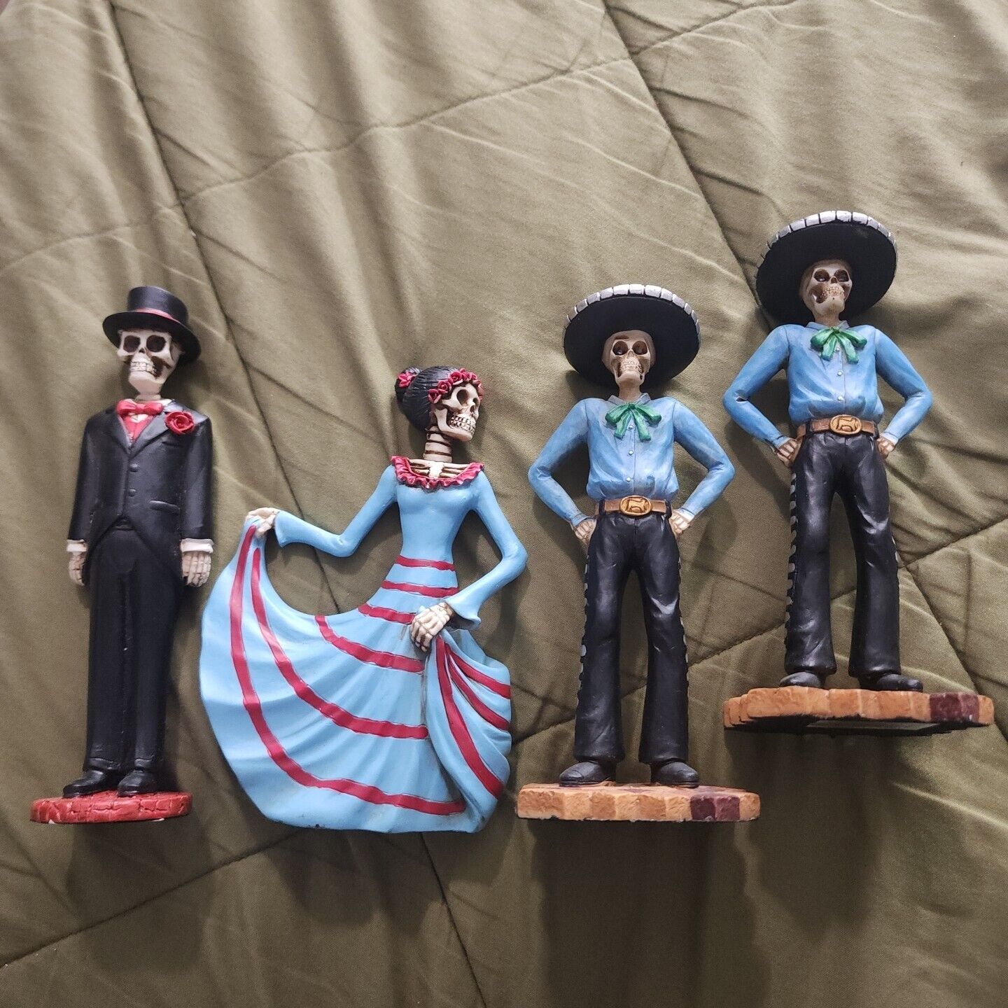 Summit collection  Day of the Dead Couple  5” Figurine. Decor LOT Of 4 