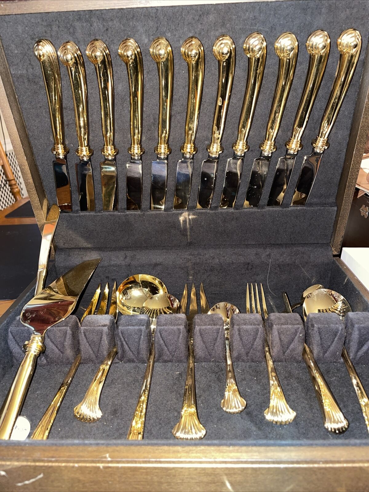 Supreme By Towel Japan Gold Plated Flatware Set 55Pieces Total