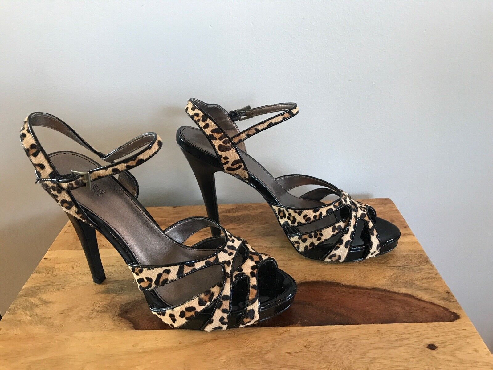 Preview International  Leopard Open Toe  buckle strap heel Size 9 Retail $139