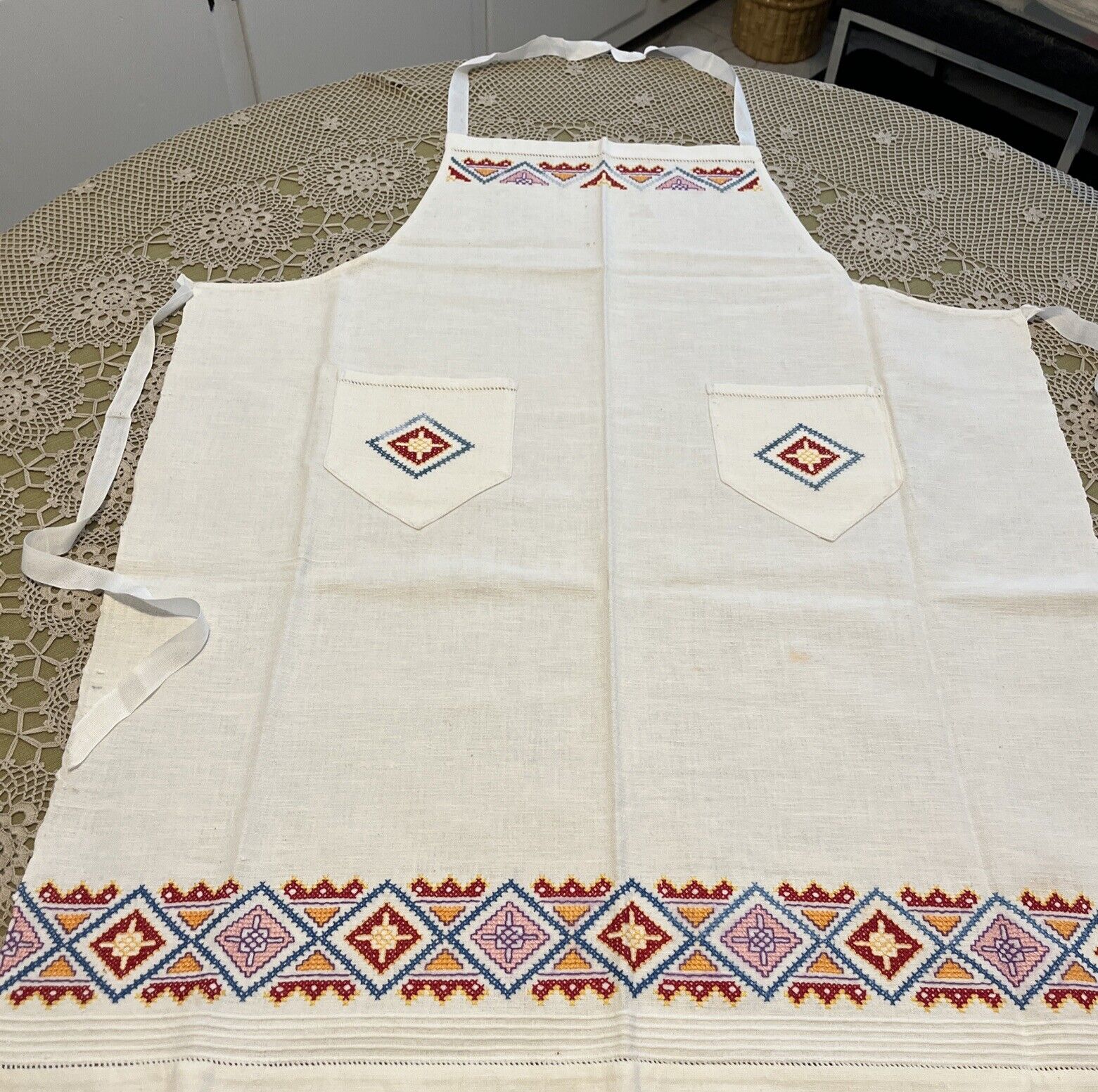 Vintage  100% Linen Apron Full Bib Hand Embroidered border,pockets in Ivory