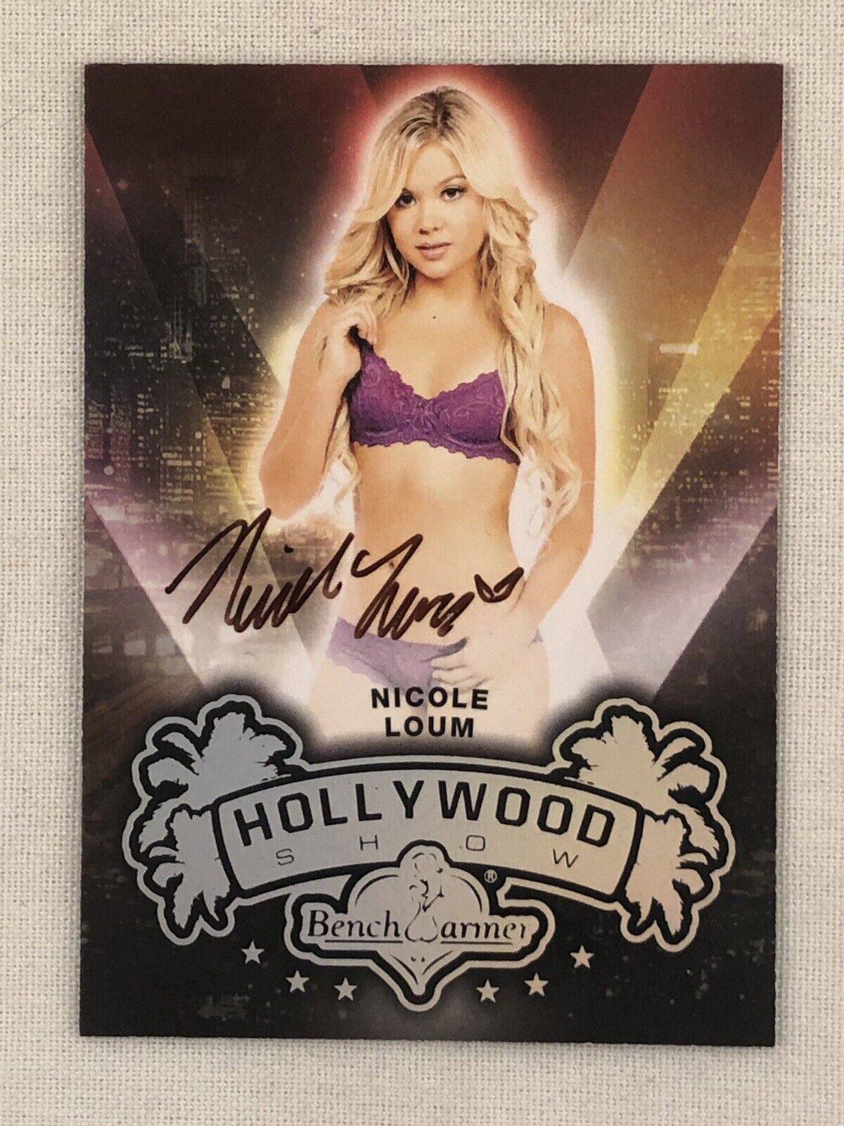 2015 Bench Warmer Hollywood Show Nicole Loum Autograph Card Benchwarmer