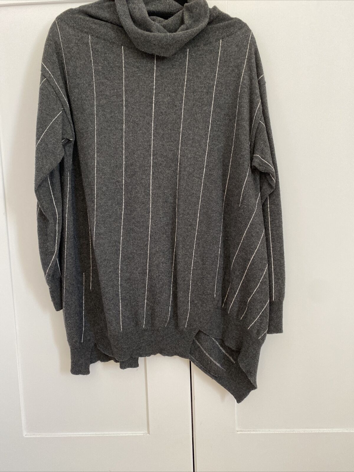 Stella McCartney Pinstripe wool turtleneck sweater jumper Size I 40 S Small