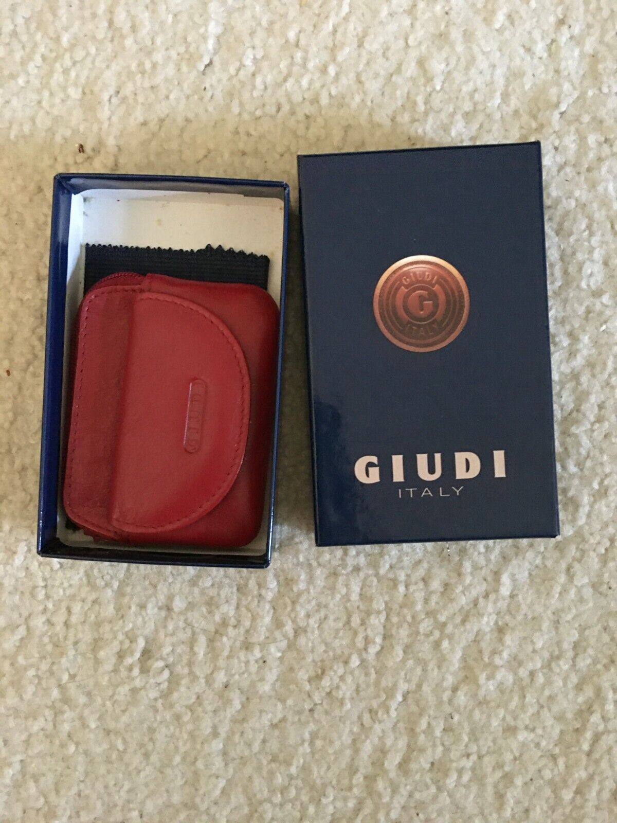 Giudi Italy Women\'s Red Leather Wallet / Coin bag / Key chain New In box