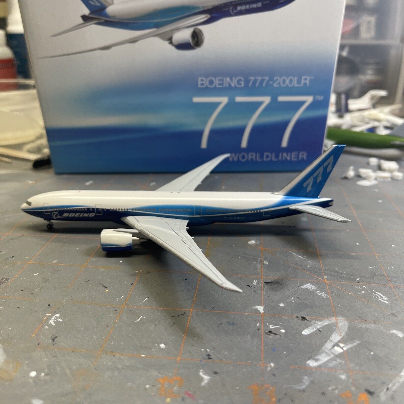 Hogan Boeing 777-200LR Worldliner, House/Demo Colors 1:400 Scale Diecast Model